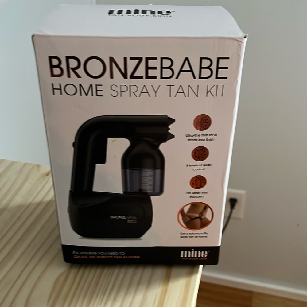 Bronze babe home spray tan kit.